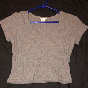 Short sleeve crop top